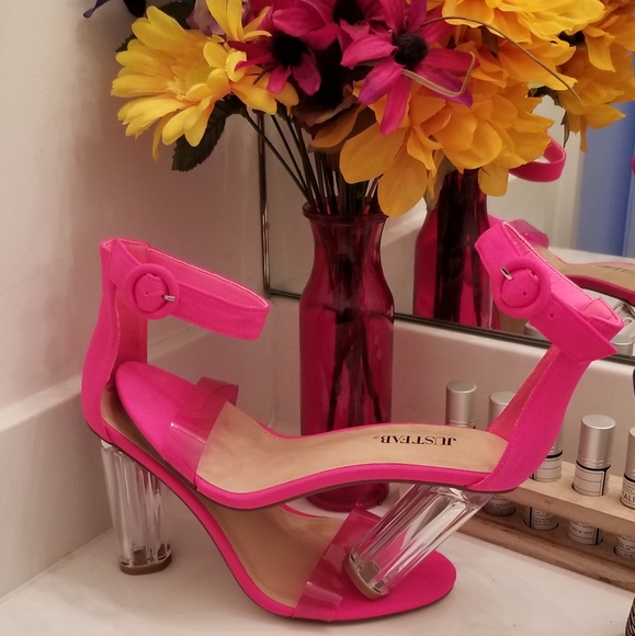 Hot Pink Clear Heels Sz. 7 - Picture 3 of 5